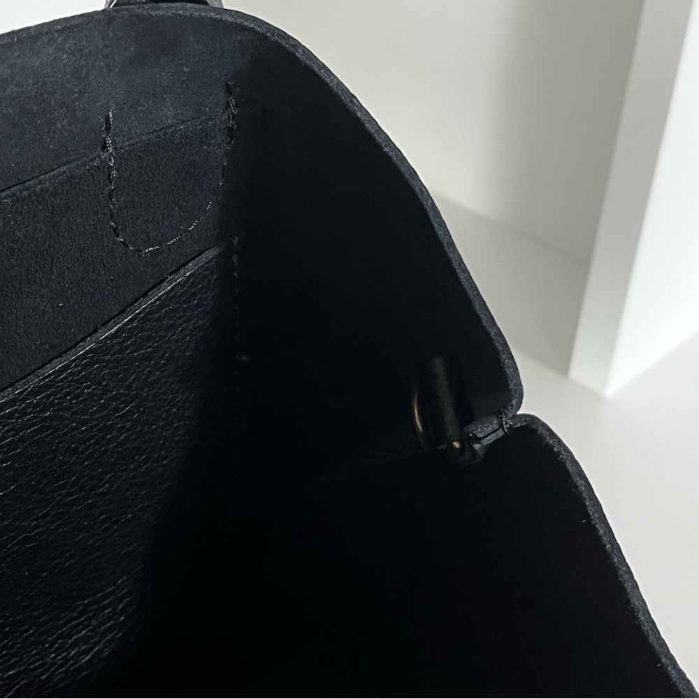NWOT Portland Leather Rainstorm Crossbody Satchel Bag Pristine Timeless Everyday - Picture 16 of 16